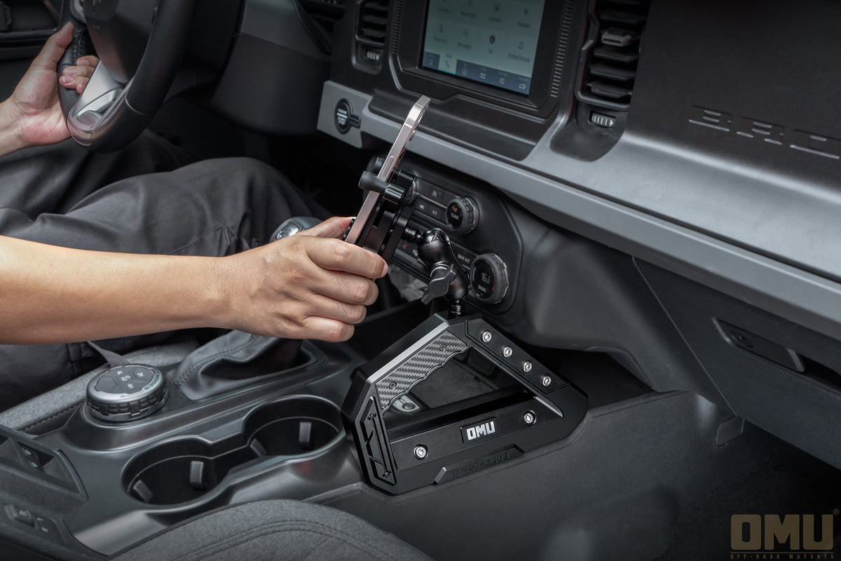 OMU Genesis Series Aluminum Center Console Grab Handle With Phone