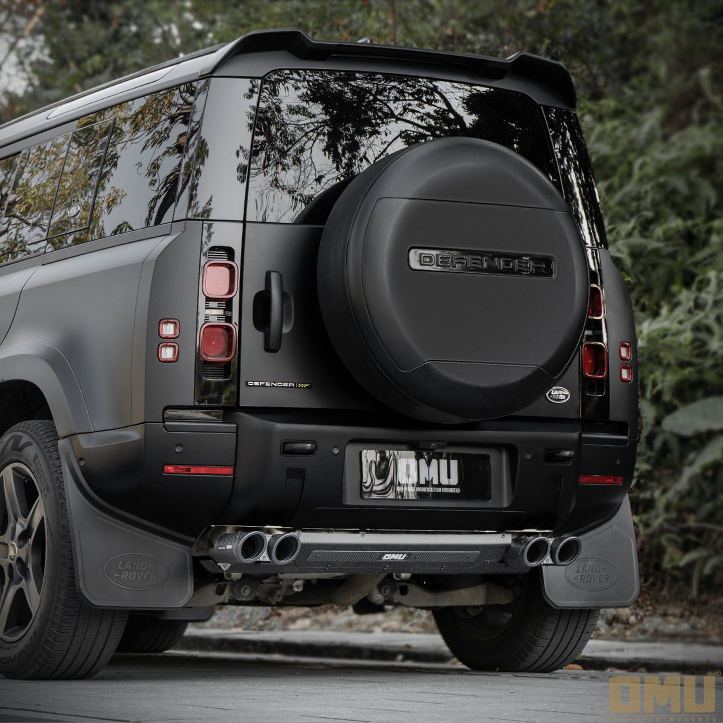 OMU Genesis Series Aluminum Exhaust Tailpipe Trim Kit for Land Rover Defender 110/130 with 3.0L Engine