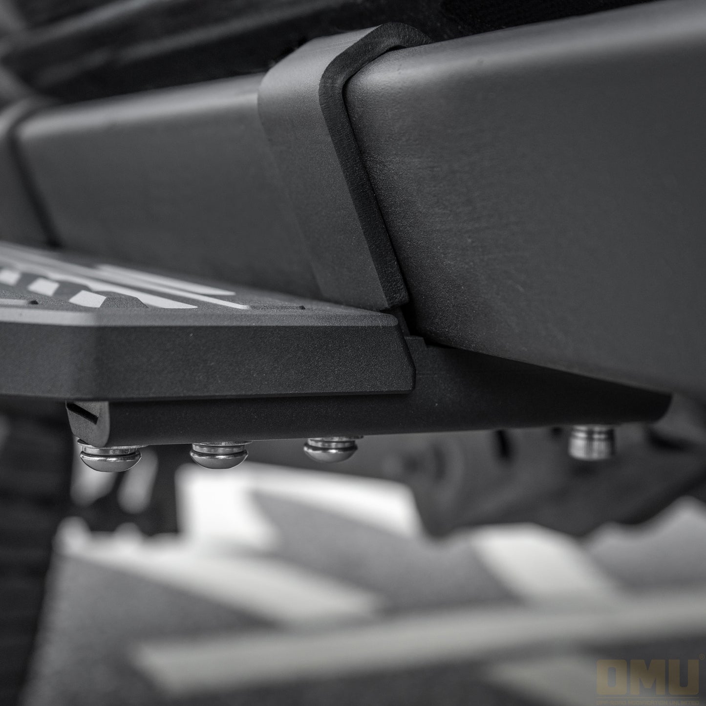 OMU Genesis Series Running Board Side Step For Ford Bronco