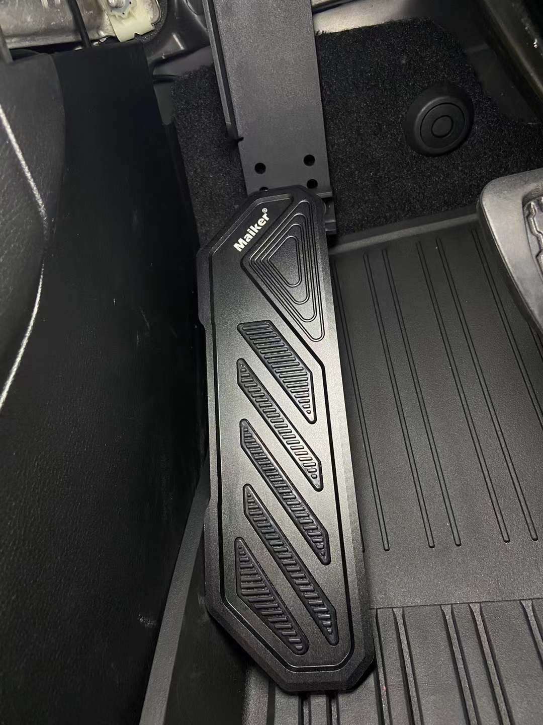 Maiker Jeep Wrangler JK/JL (4XE/ガソリンバージョン) Gladiator JT用左フットレストペダル